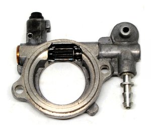 Olejové čerpadlo píly Stihl MS260 MS240 026 024